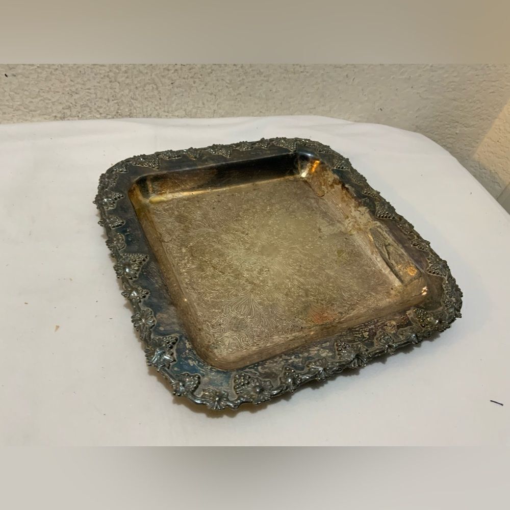 Vintage WM A Rogers Old English Reproduction tray 6164